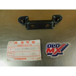 Support de radiateur bas Honda NTV 650 REVERE 1988-1997 19115-MN8-000