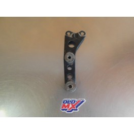 Patte de silencieux Suzuki 250 RGV VJ22