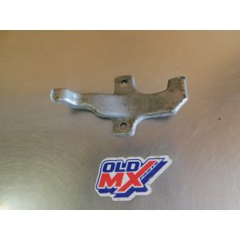 Patte de fixation de pompe à huile Suzuki 250 RGV VJ22