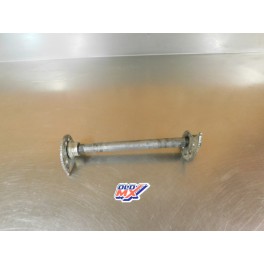 Axe de roue arrière + tendeurs Suzuki 400 DRZ