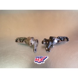 Supports / cales pieds Yamaha 250 YZ 1979
