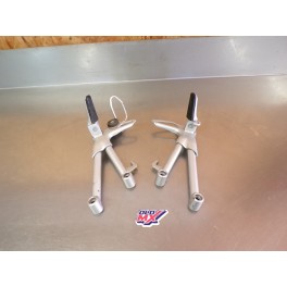 Support / cales pied passager Suzuki 650 Bandit