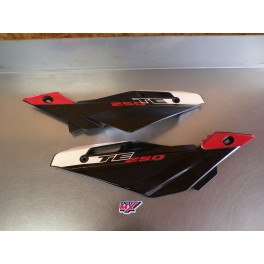Plaques latérales neuves Husqvarna TC, TE 250 / 310 2008 - 2013