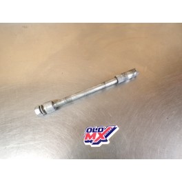 Axe de roue avant Derbi 50 Senda euro 3