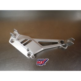 Support de cale pied droit neuf origine Honda 500 CB 1997-1999 50600-MY5
