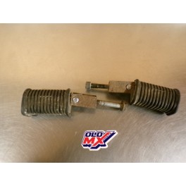 Cales pieds passager Suzuki 650 Savage