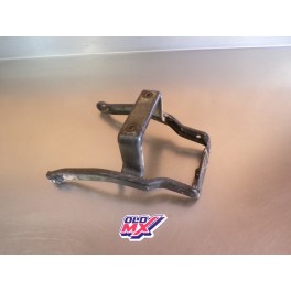 Support de garde boue arri&egrave;re Suzuki 600 DR
