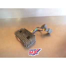 R&eacute;gulateur de tension TGB 550 BLADE SE FI
