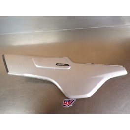 Cache lat&eacute;rale sous selle gauche BMW K1100LT