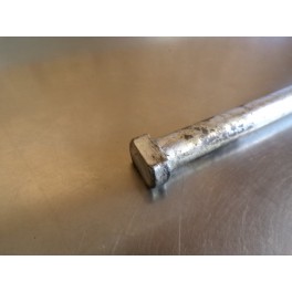 Axe de roue arri&egrave;re + tendeurs Yamaha MT09 2014-2016